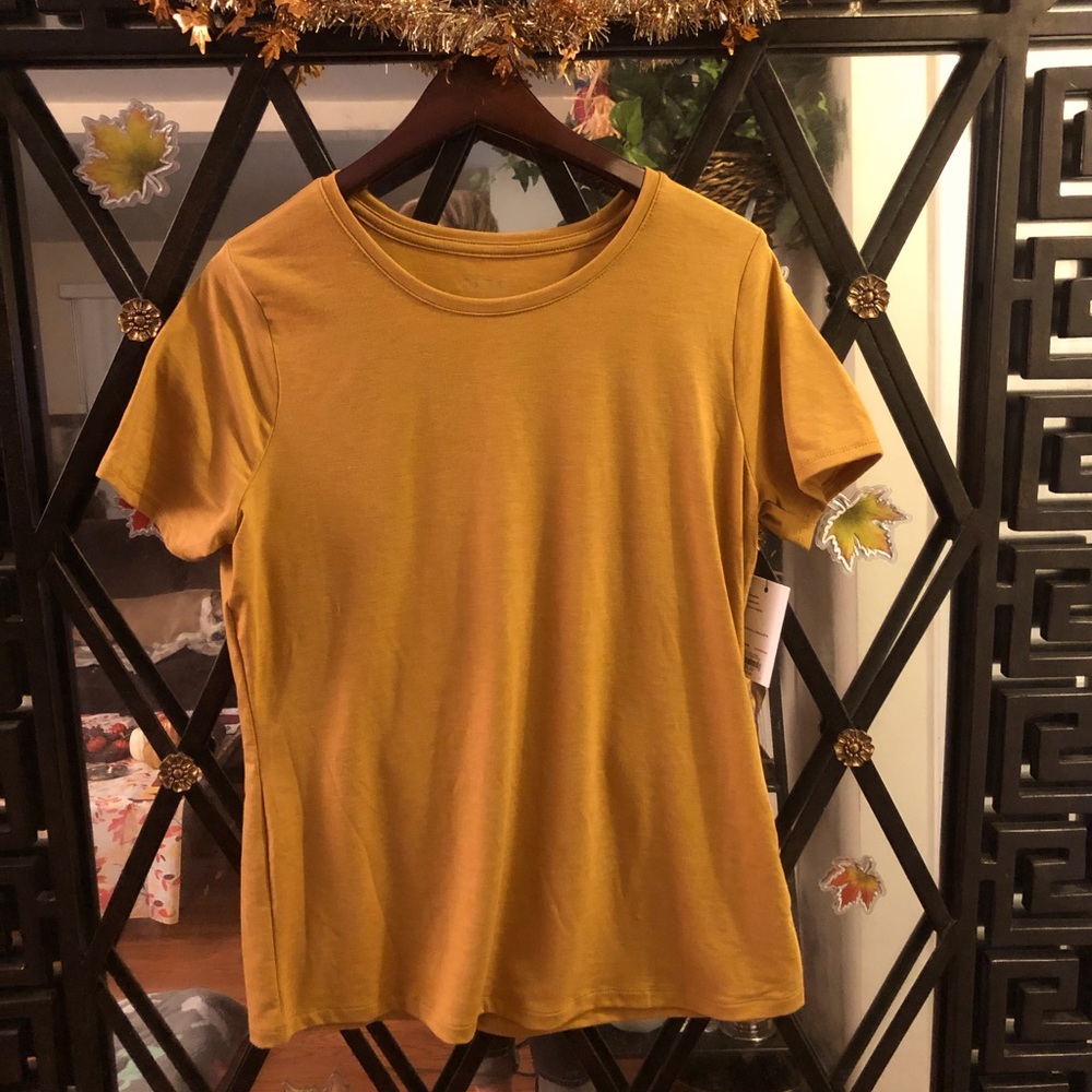 NWT honey mustard yellow crew neck T-shirt